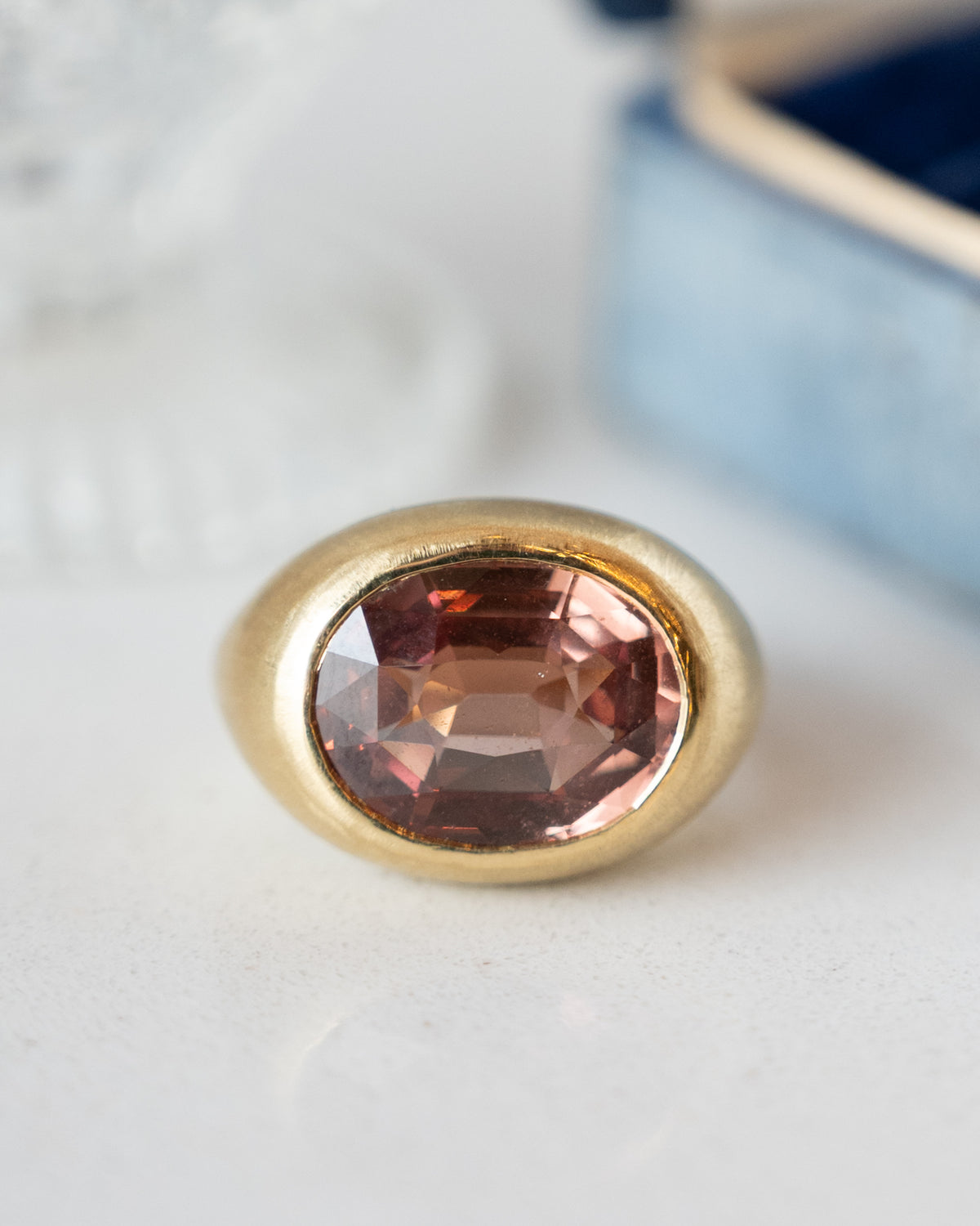 10.01 East/West Sapphire Cocktail Ring 18k Yellow Gold