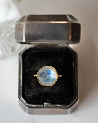 5.06 Irene Neuwirth Moonstone Cocktail Ring 18k