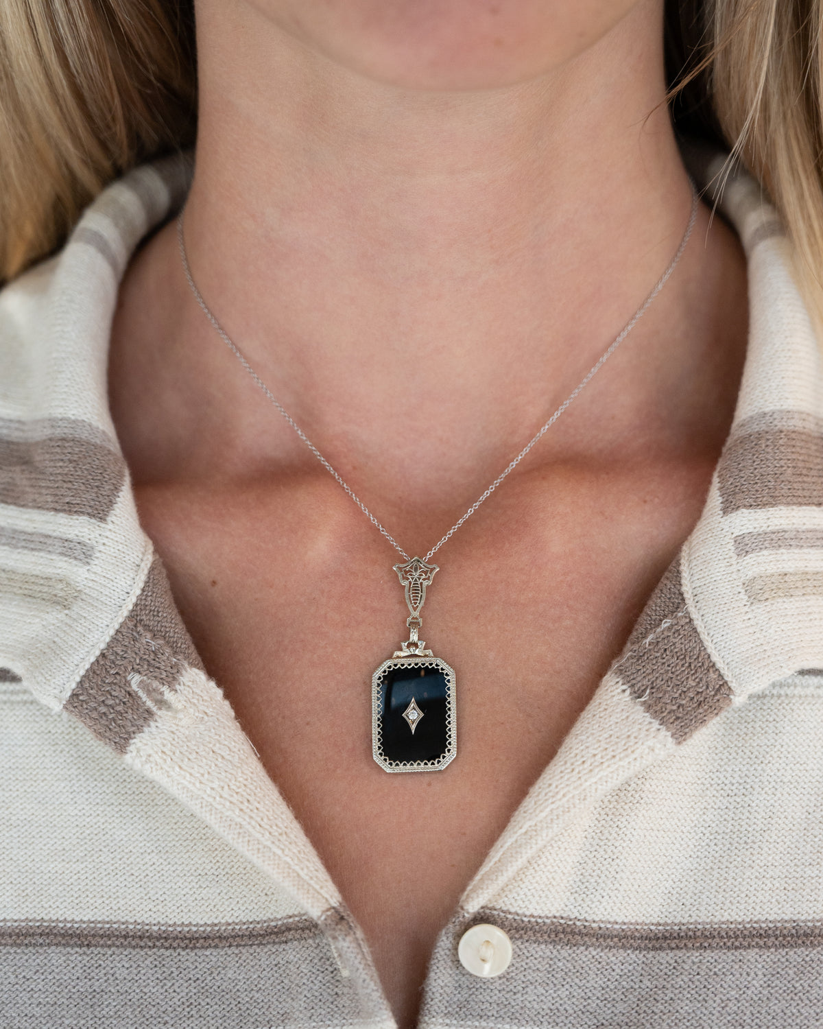 .03 Art Deco Diamond & Onyx Pendant 14k White Gold