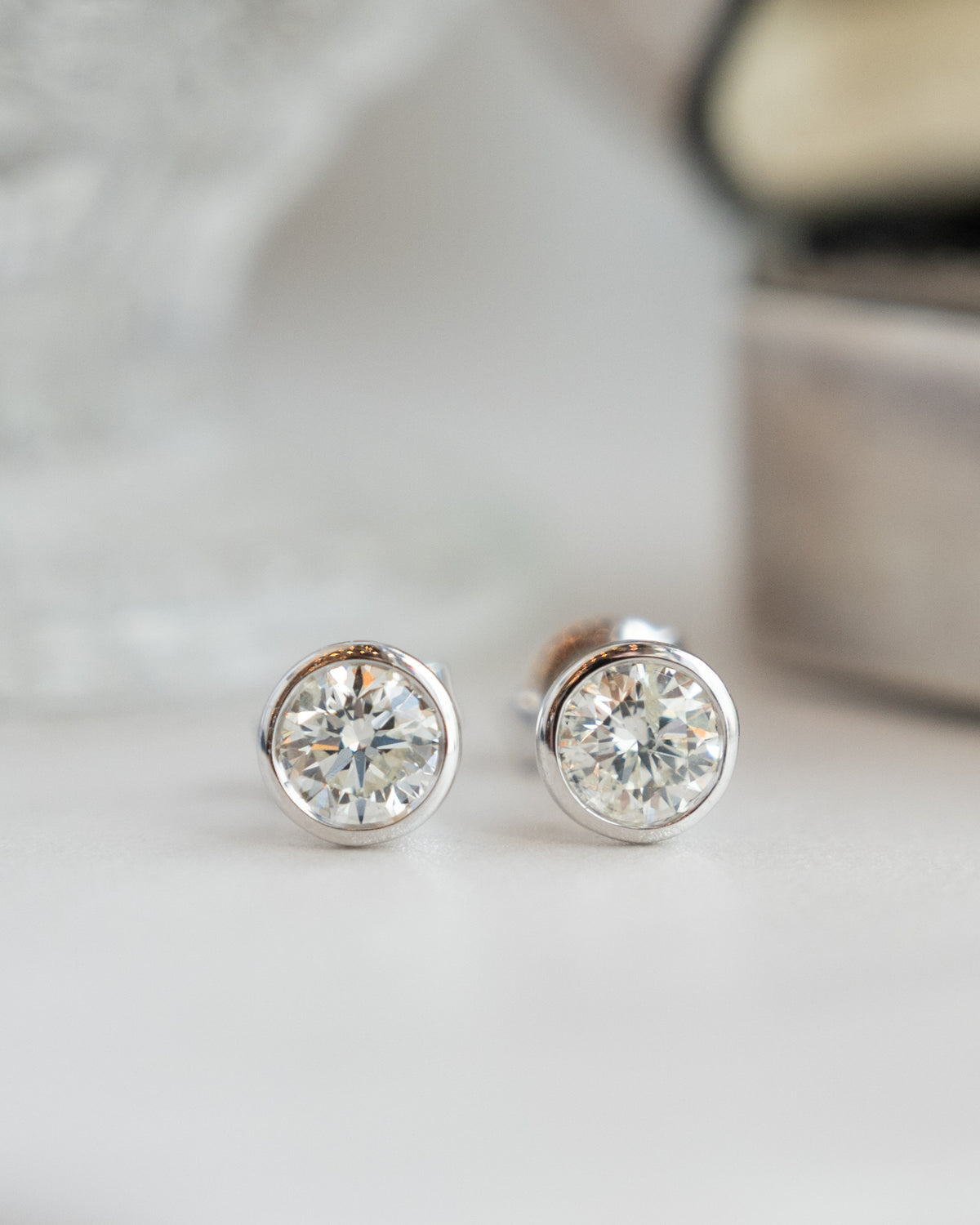 1.04 Round Brilliant Diamond Stud Earrings 10K