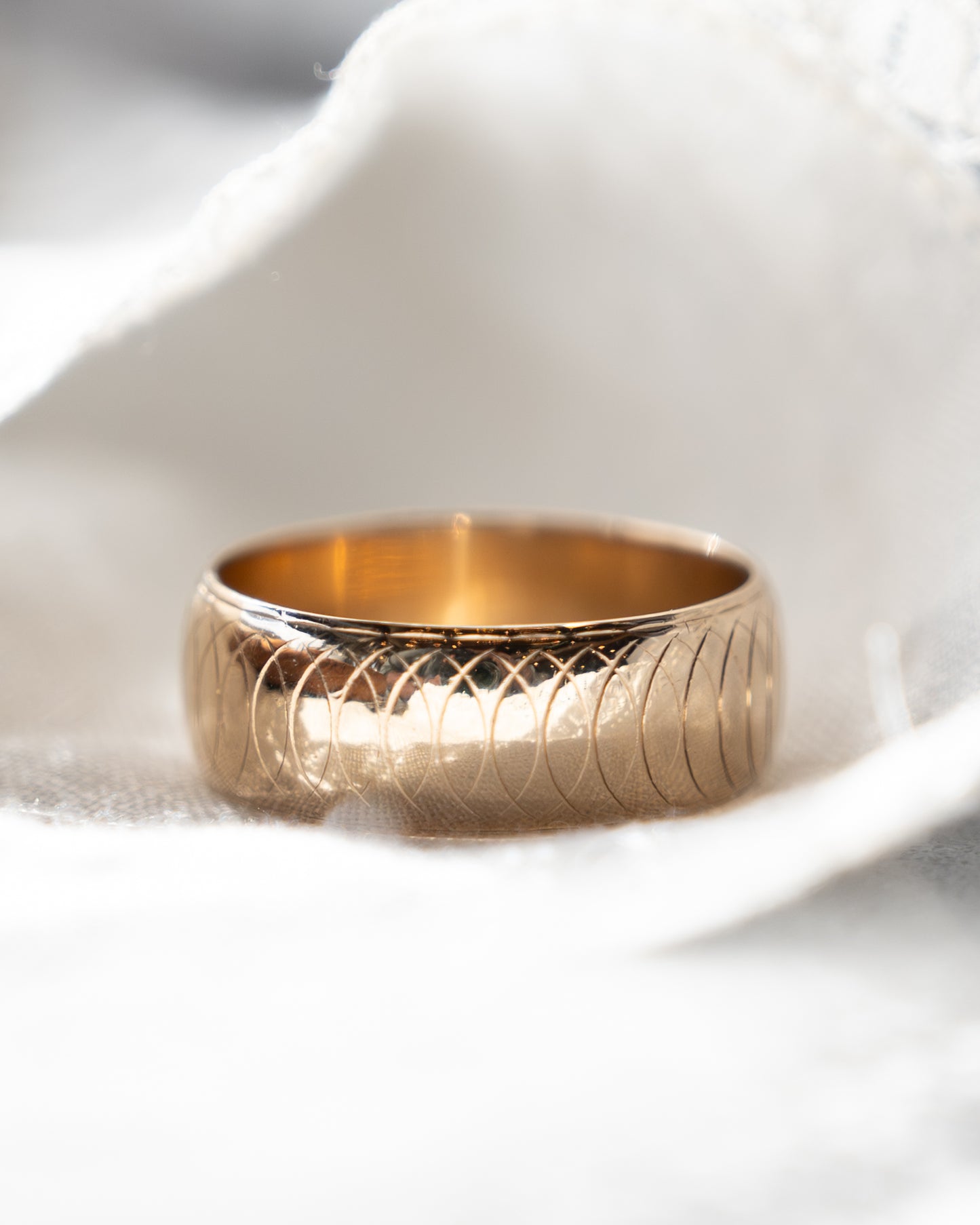 Vintage 1950s Engraved Men's Wedding Band 14k