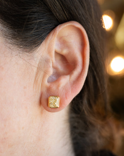 4.93 Radiant Diamond Stud Earrings 18k Yellow Gold