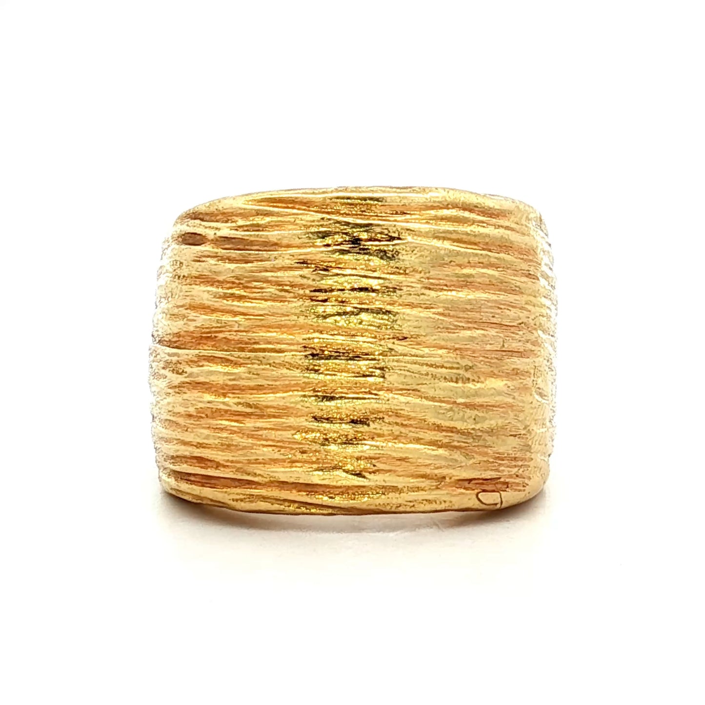 Organic Ridge Texture Statement Ring in 18k
