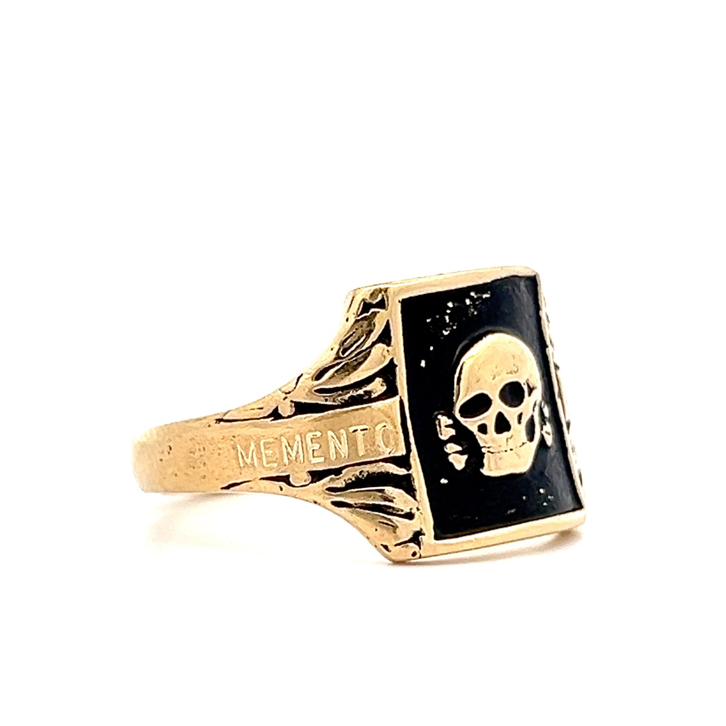 Mens Memento Mori Skull Ring in 18k Yellow Gold