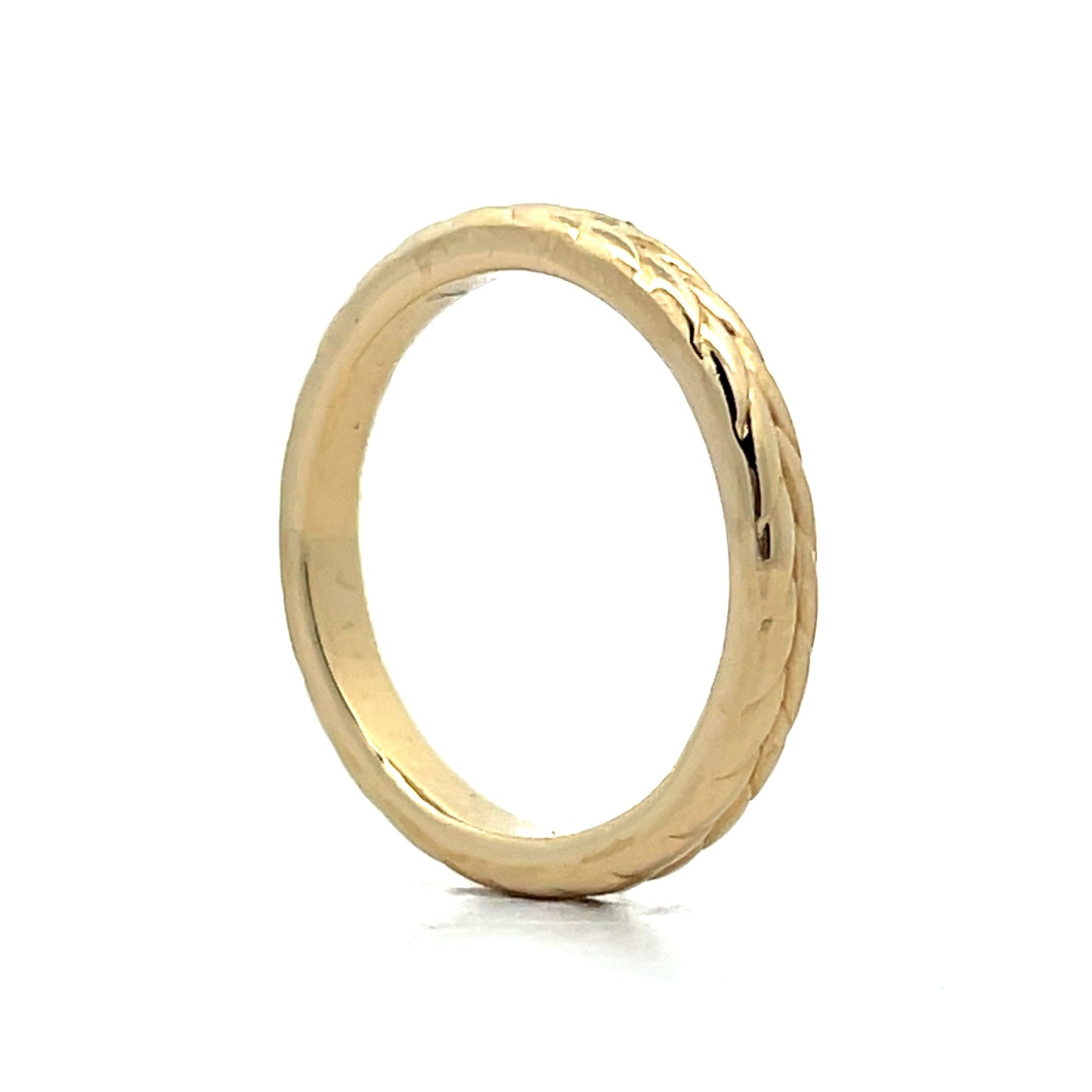 Classic Chevron Stacking Band in 14k Yellow Gold