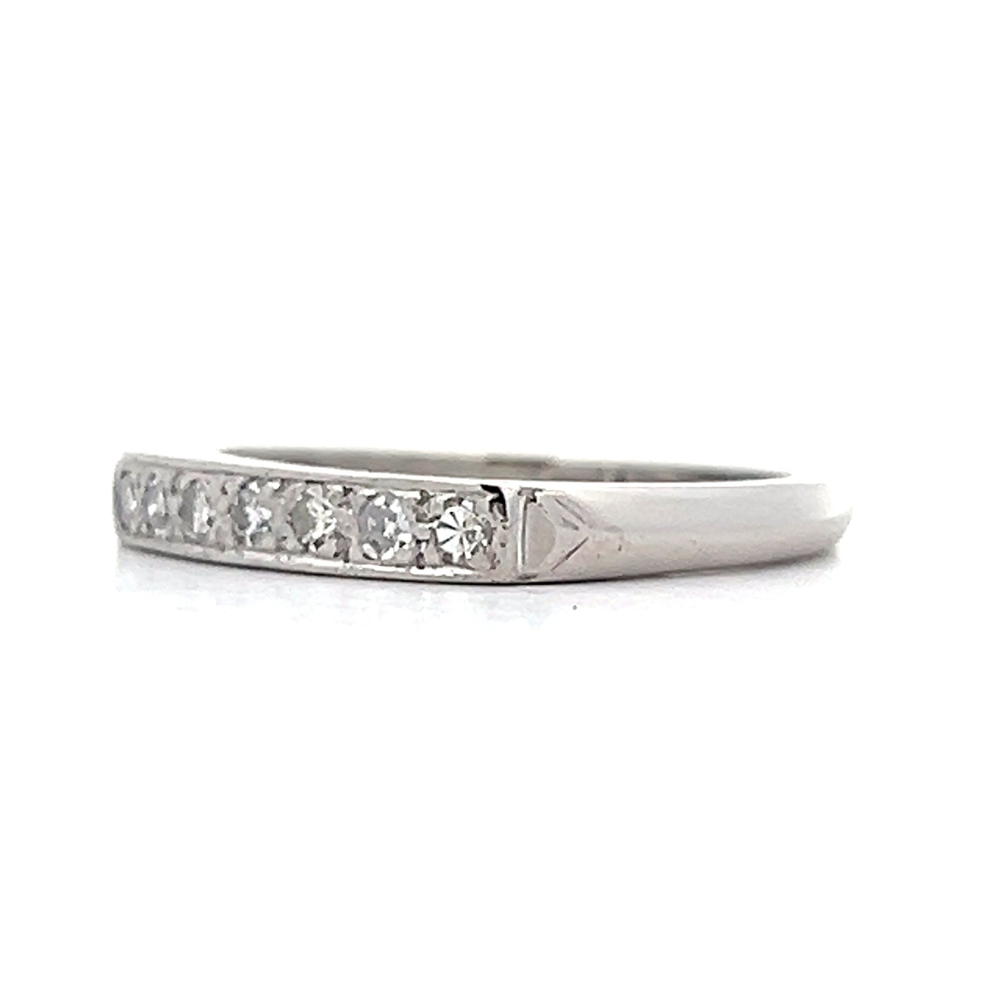 .14 Vintage Round Diamond Wedding Band in Platinum