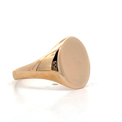 Oval Shaped Signet Ring in 14k Yellow Gold