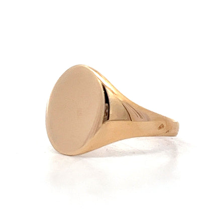 Oval Shaped Signet Ring in 14k Yellow Gold