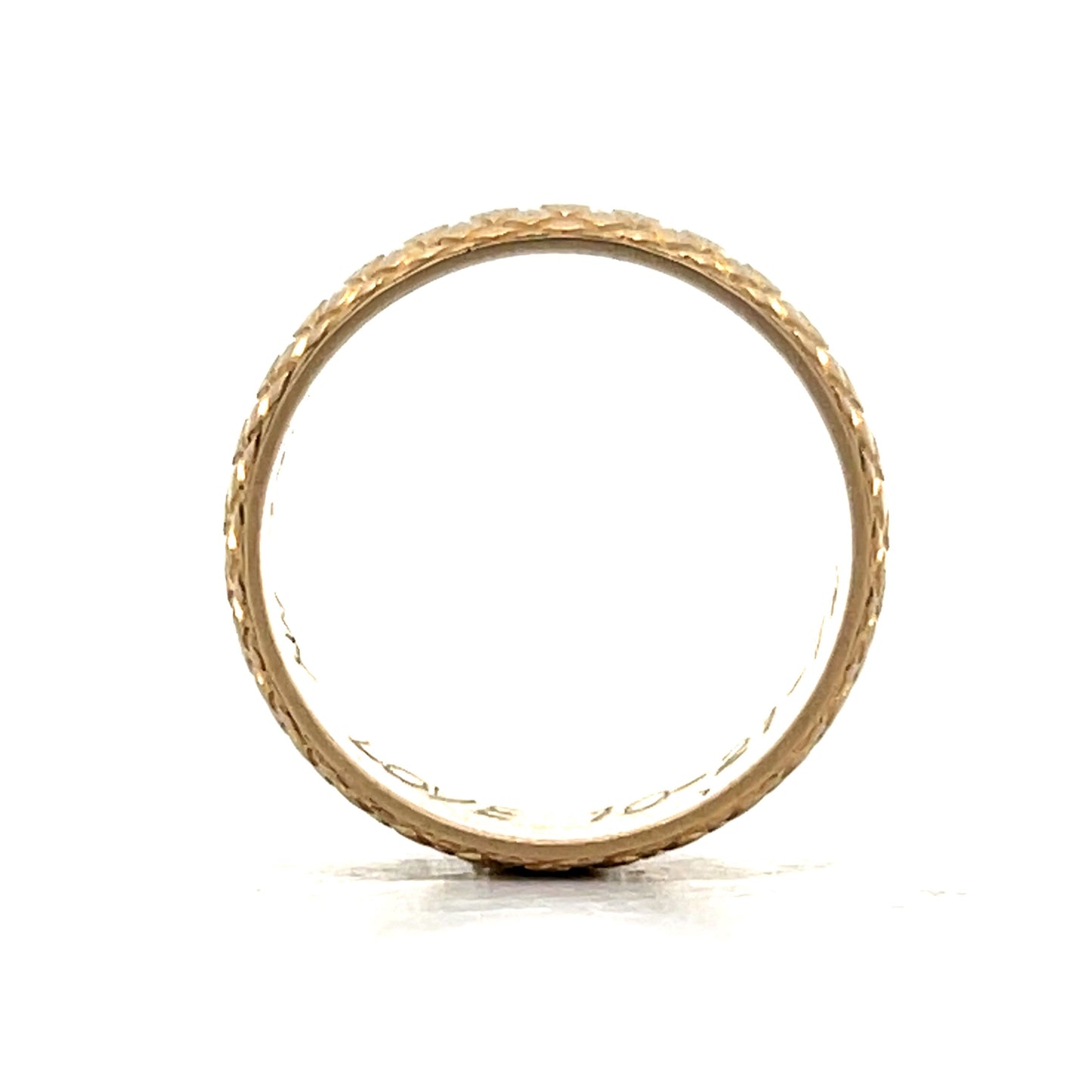 Circular Geometric Pattern Wedding Band in 14k