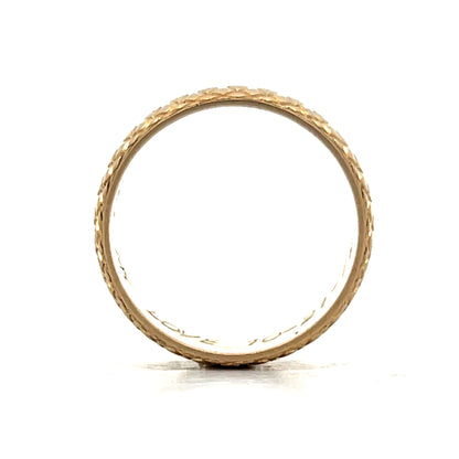 Circular Geometric Pattern Wedding Band in 14k