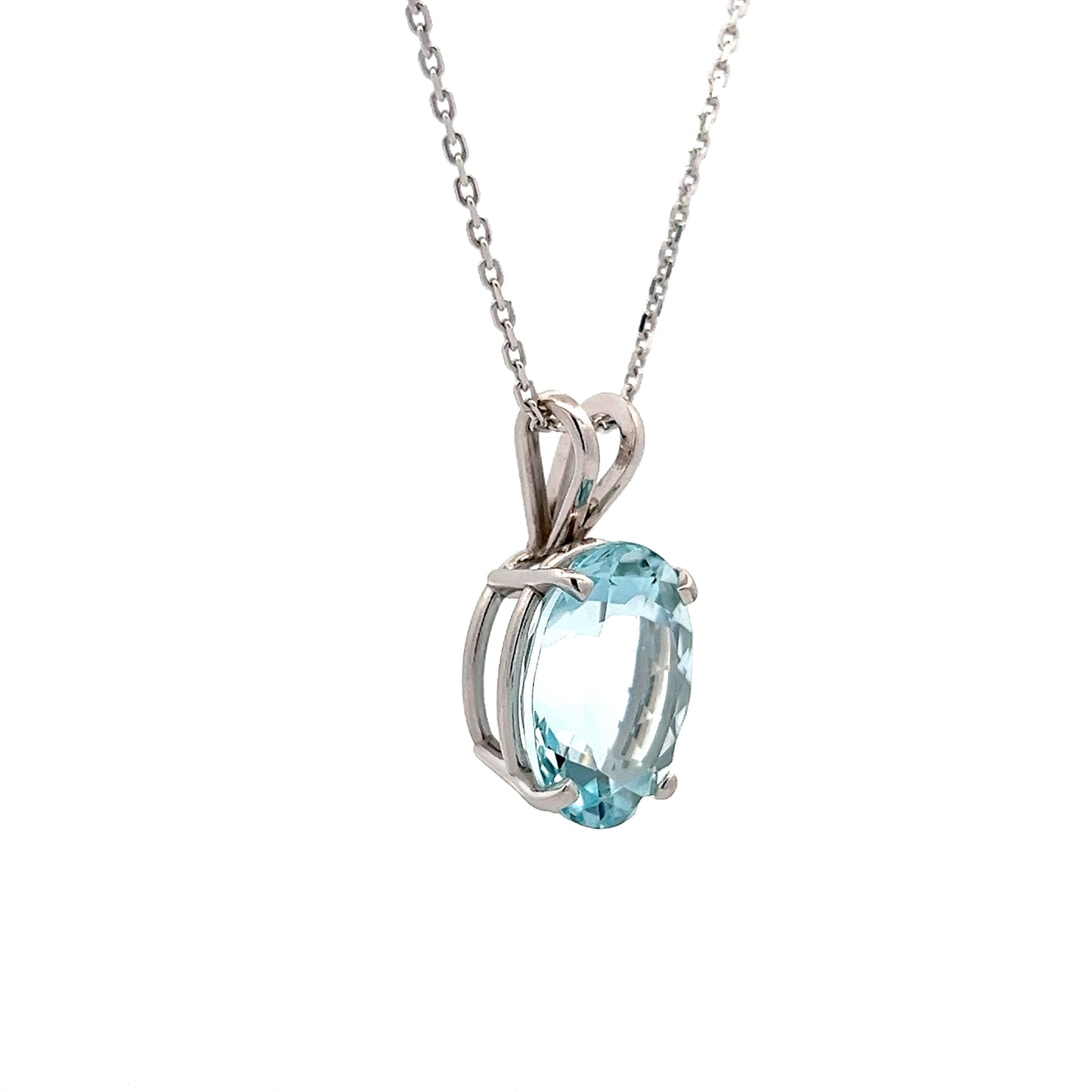 9.59 Oval Aquamarine Pendant Necklace in 14k