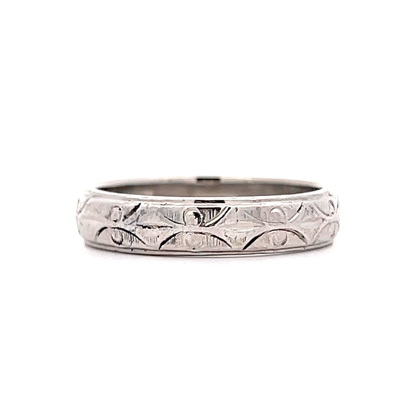 4.25mm Vintage Art Deco Wedding Band in Platinum