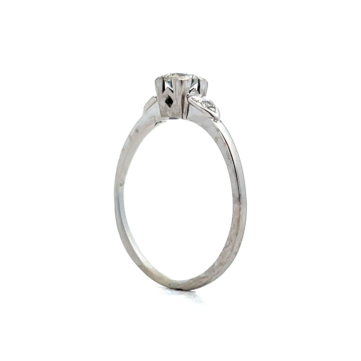 .32 Vintage Retro Engagement Ring in 18k White Gold