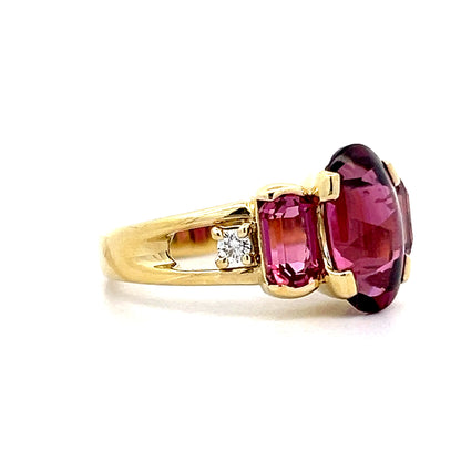 3.68 Cabochon Garnet Cocktail Ring in 18k Yellow Gold