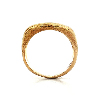Organic Ridge Texture Statement Ring in 18k