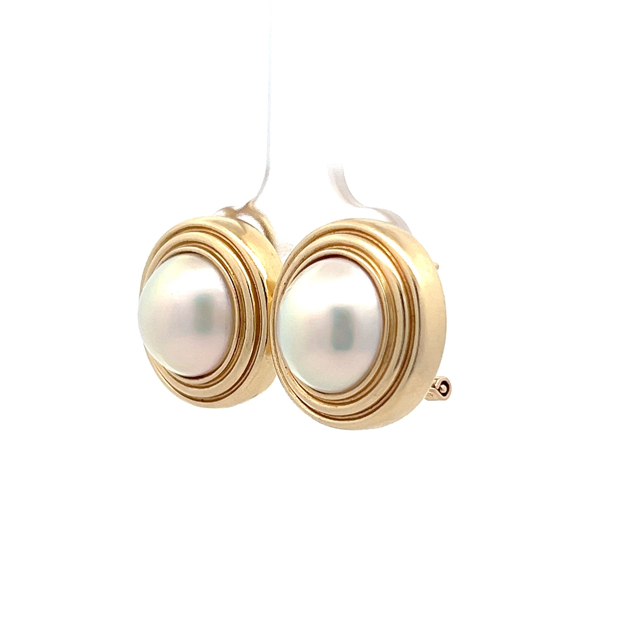 もえぴ Mabe Pearl Stud Earrings in 14k Yellow Gold – Filigree Jewelers