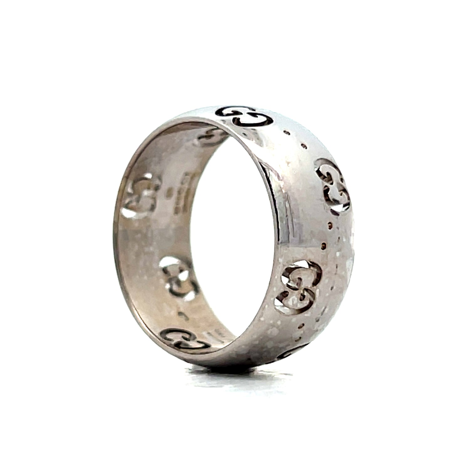 Gucci Icon 8mm Engraved Ring in 18k White Gold