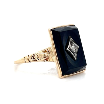 .025 Antique Art Deco Onyx & Diamond Ring in 10k