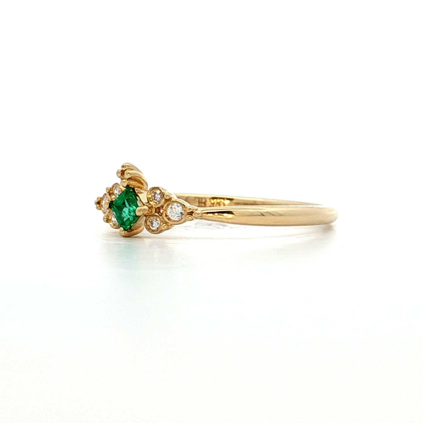 .09 Square Emerald & Diamond Cluster Ring 18k