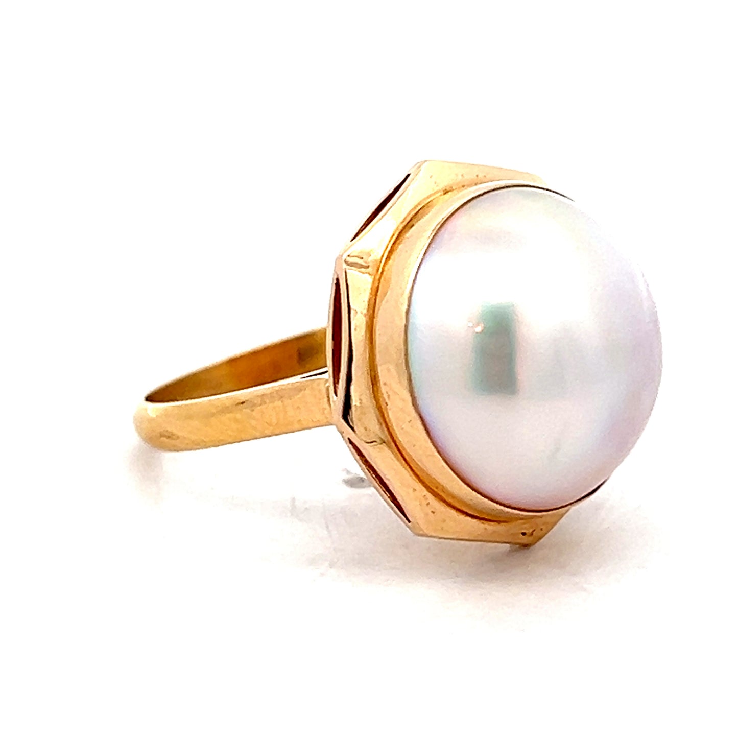 Mabe Pearl Cocktail Ring in 18k Yellow Gold