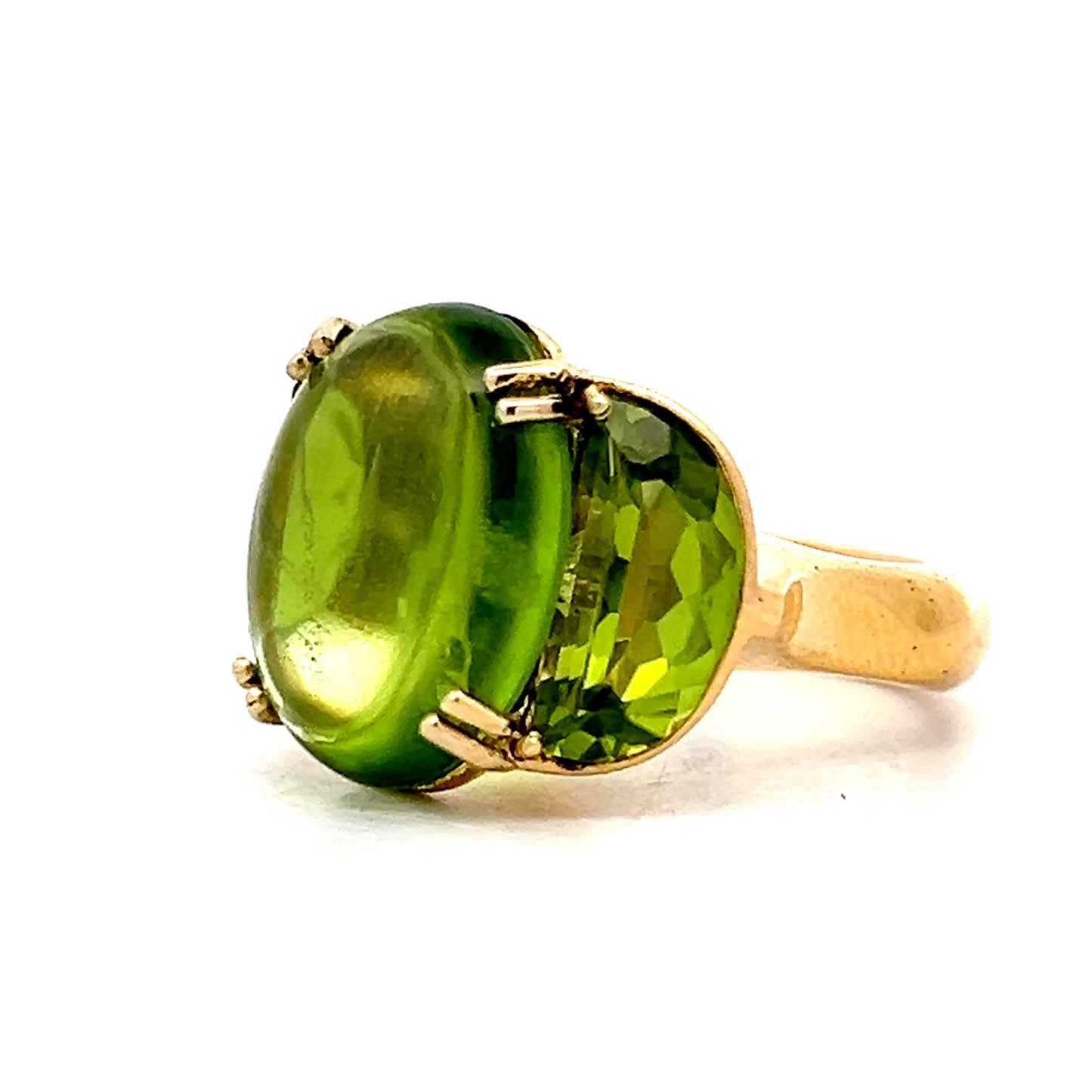 6.16 Oval Cabochon Peridot Cocktail Ring in 21k