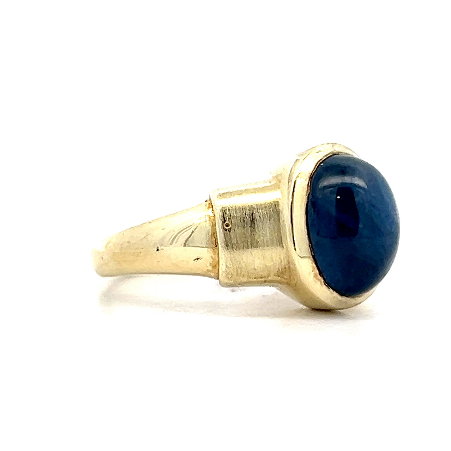 4.25 Oval Cabochon Star Sapphire Ring in 14k Yellow Gold