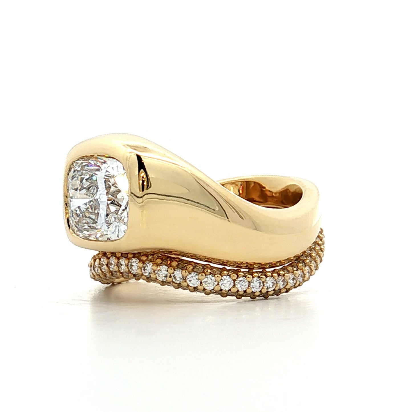 2.01 GIA Cushion Diamond Engagement Ring 18k