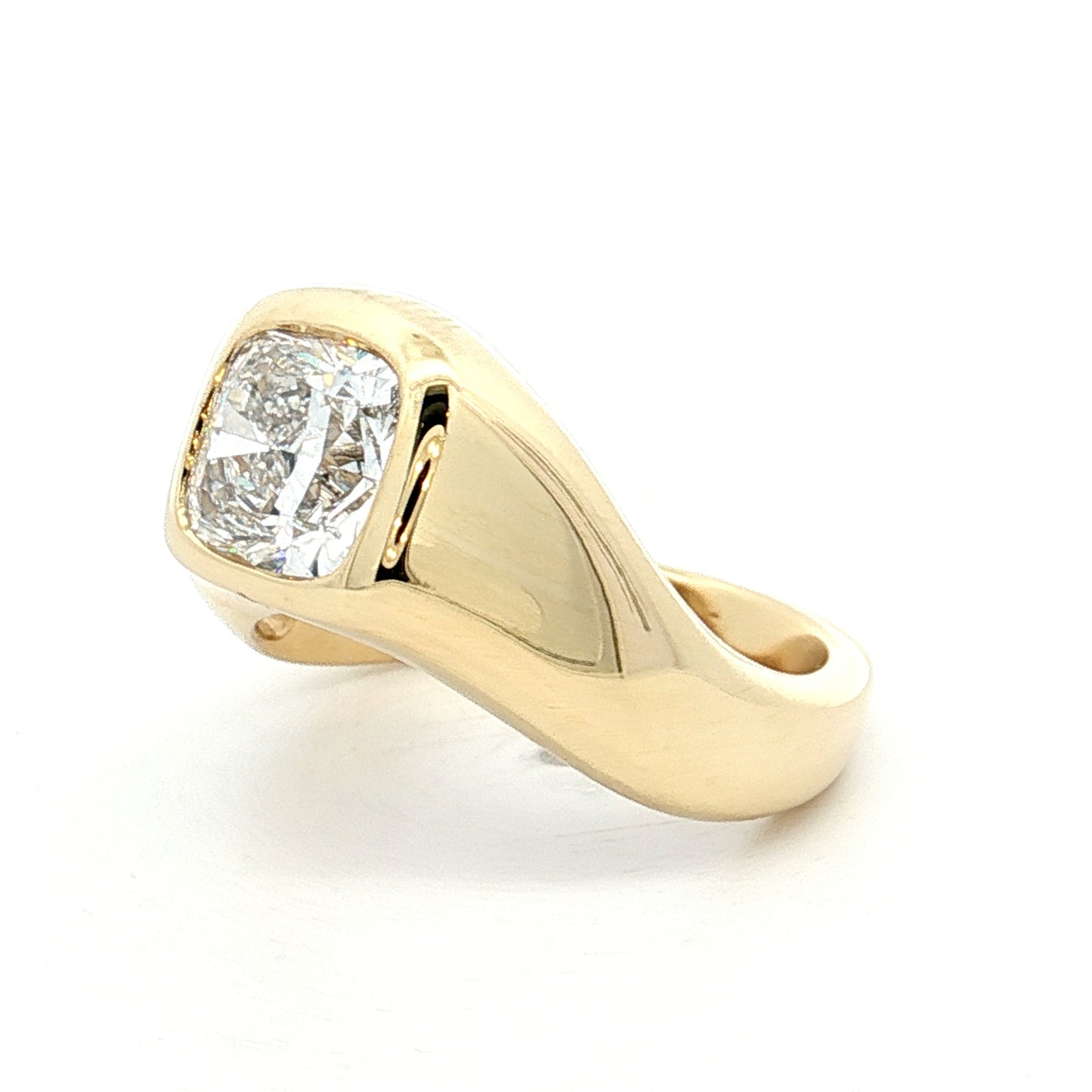 2.01 GIA Cushion Diamond Engagement Ring 18k