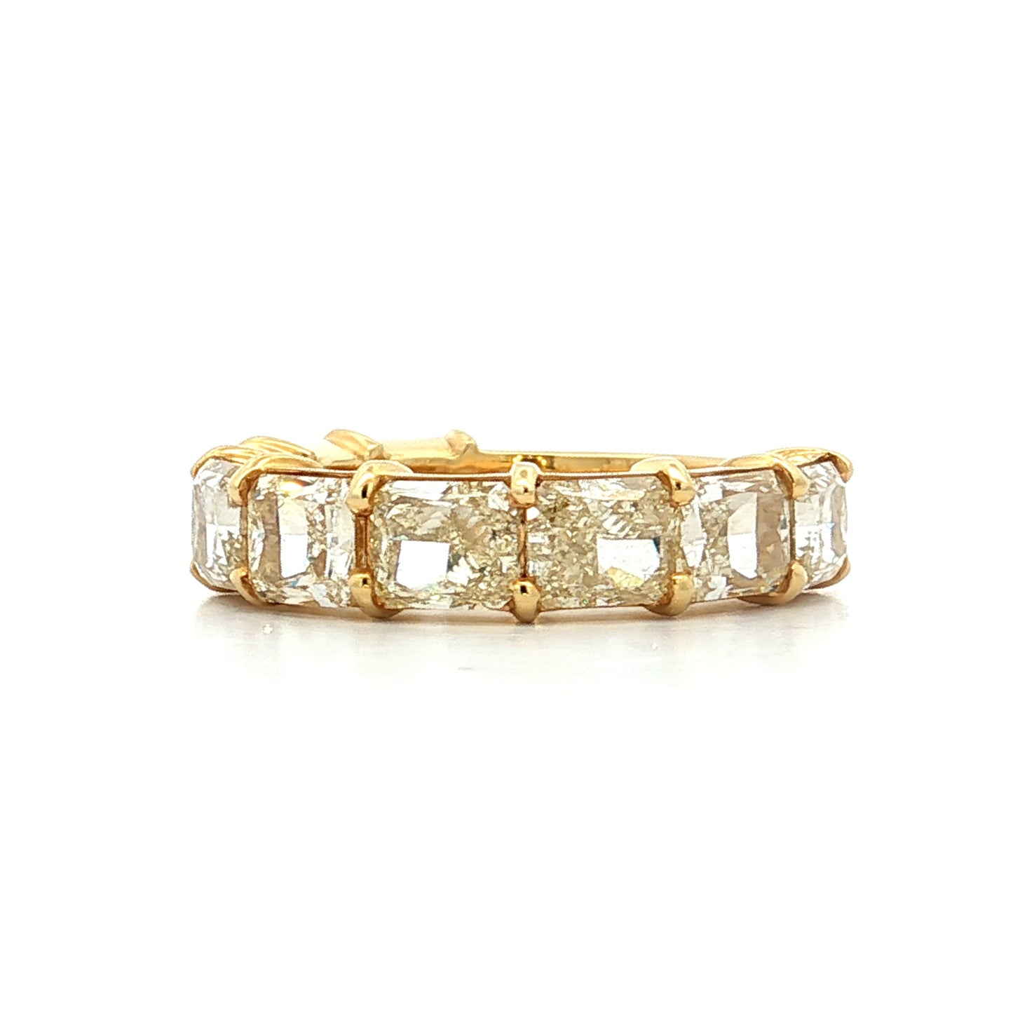 6.72 Radiant Cut Diamond Stacking Band 18k
