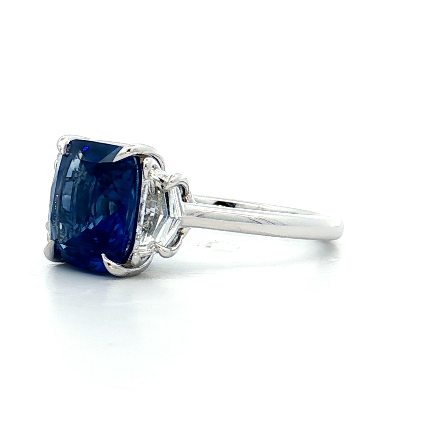 4.05 Cushion Sapphire Engagement Ring 18k