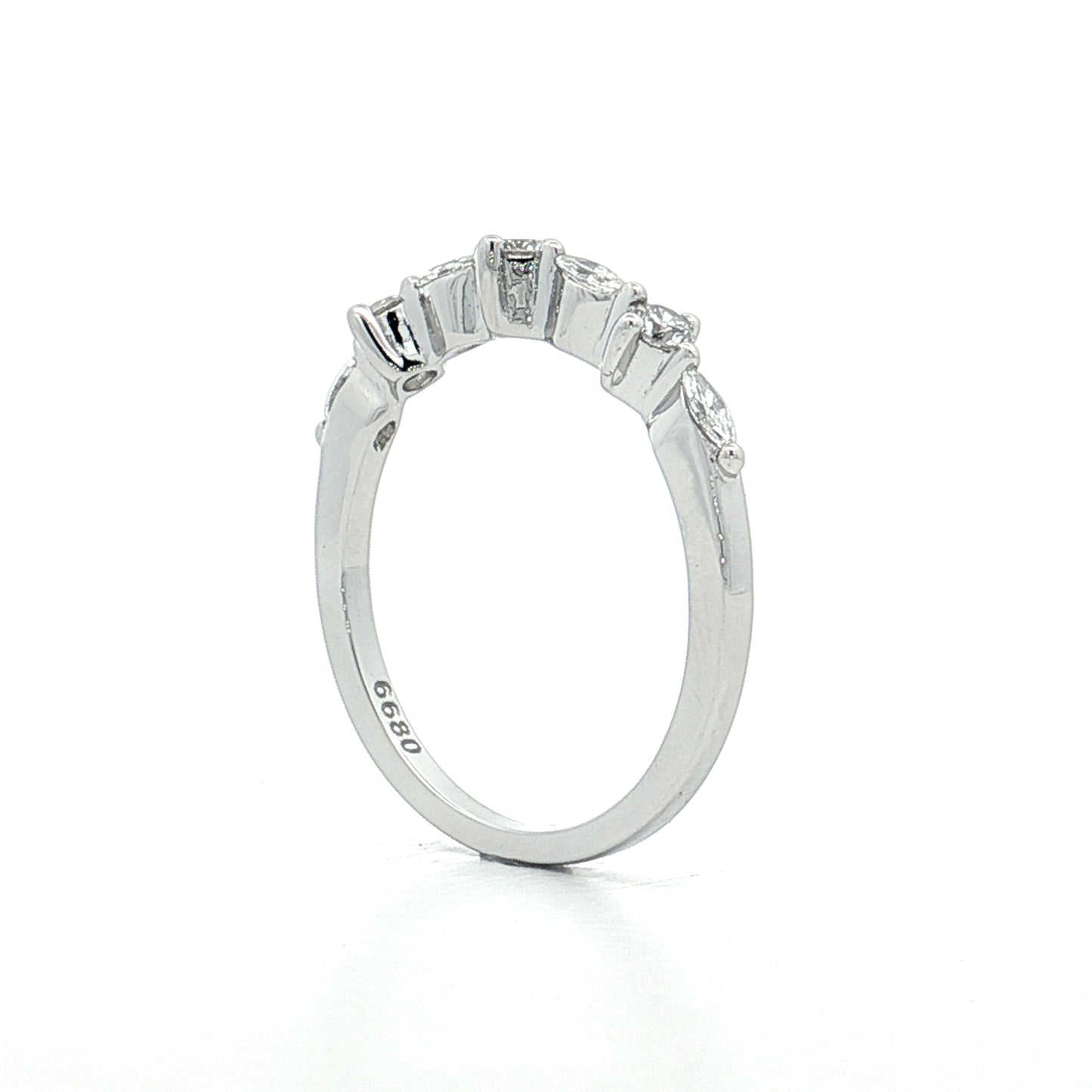 .19 Round & Marquise Diamond Wedding Band 18k