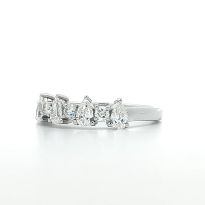 .86 Pear & Round Diamond Wedding Band 18k