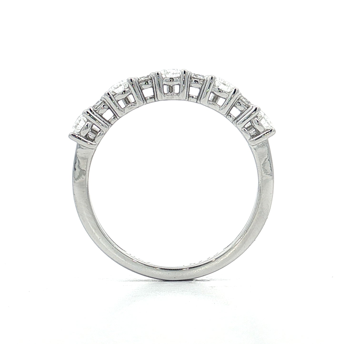 .86 Pear & Round Diamond Wedding Band 18k