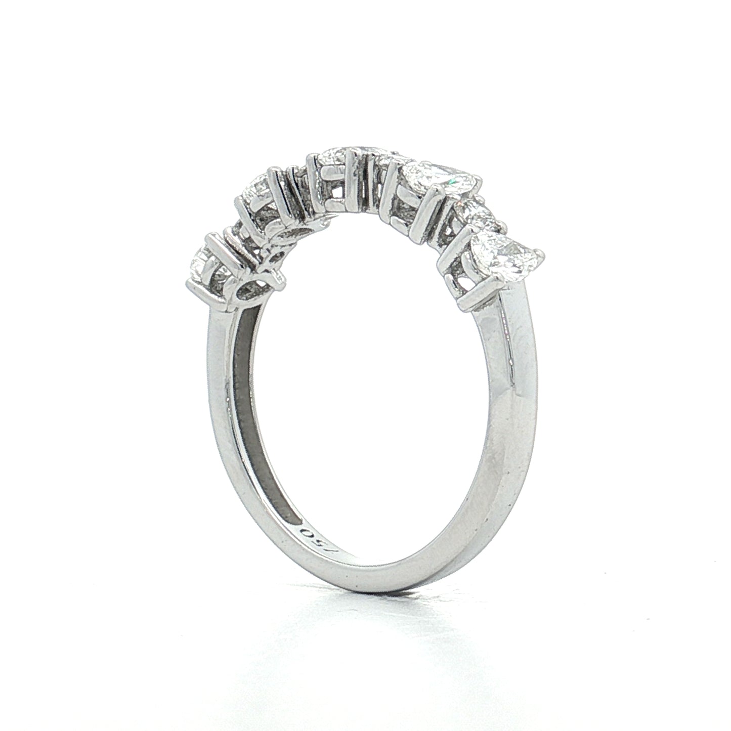 .86 Pear & Round Diamond Wedding Band 18k