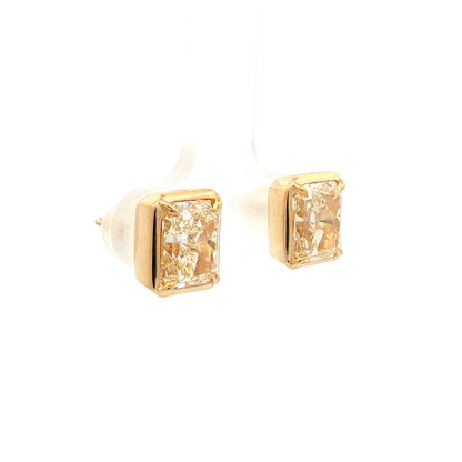 4.53 GIA Radiant Cut Diamond Stud Earrings 18k