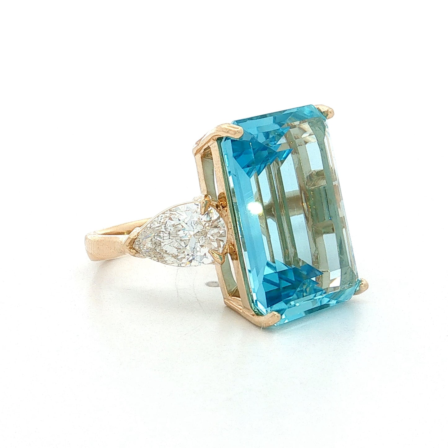 12.32 Aquamarine & Diamond Cocktail Ring 14k