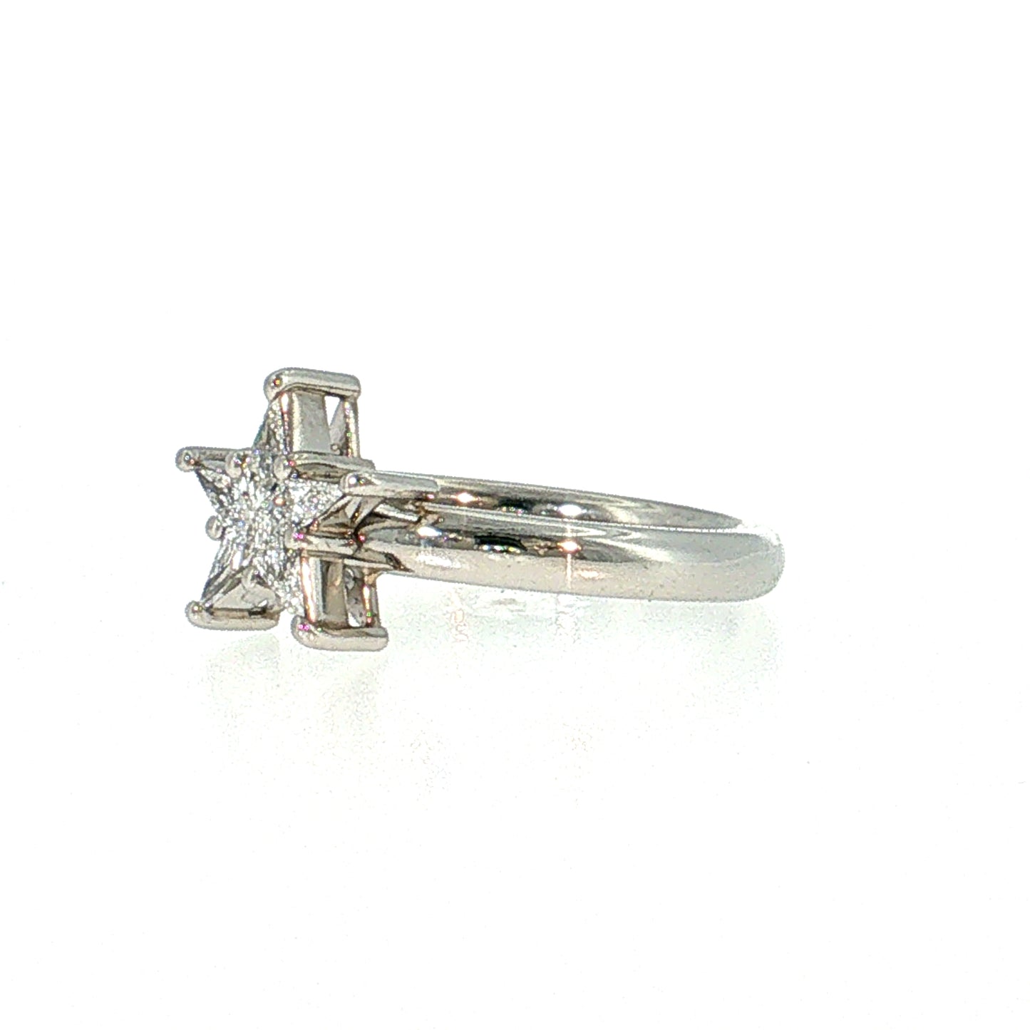 .32 Kite Diamond Stacking Ring Platinum