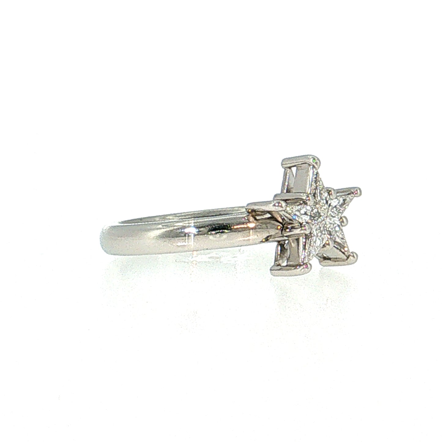 .32 Kite Diamond Stacking Ring Platinum