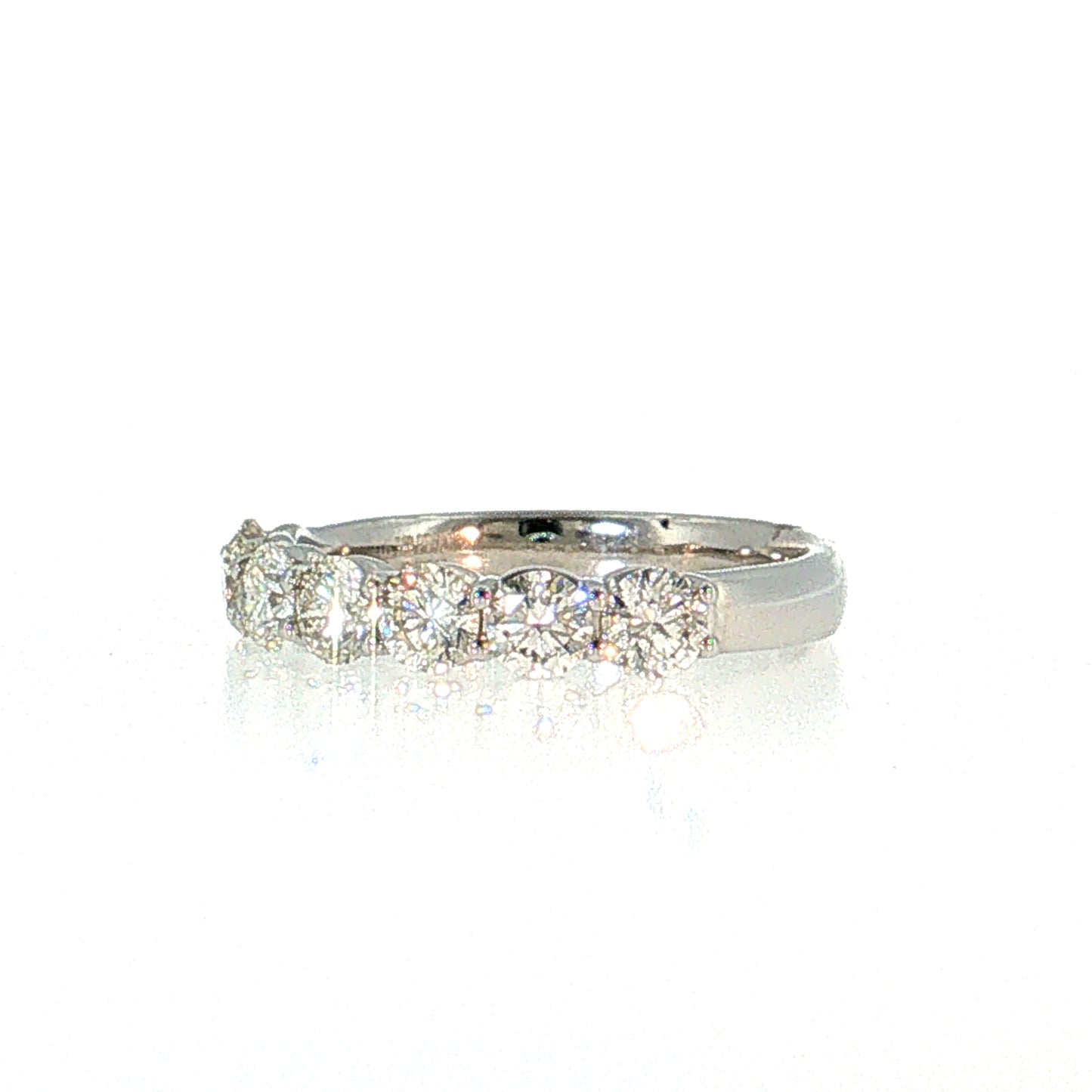 1.40 Round Brilliant Diamond Wedding Band Platinum