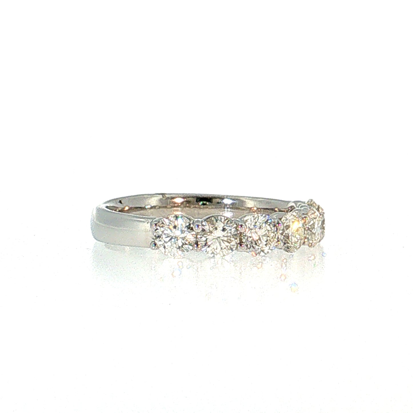 1.40 Round Brilliant Diamond Wedding Band Platinum