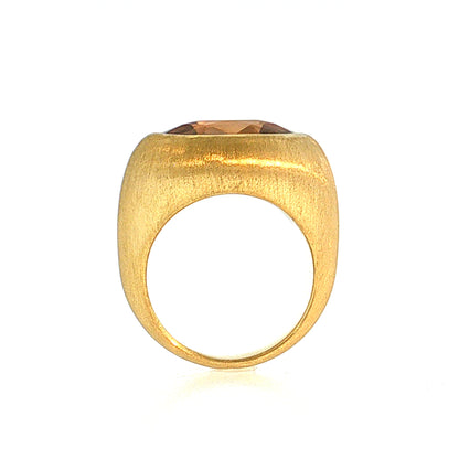 10.01 East/West Sapphire Cocktail Ring 18k Yellow Gold