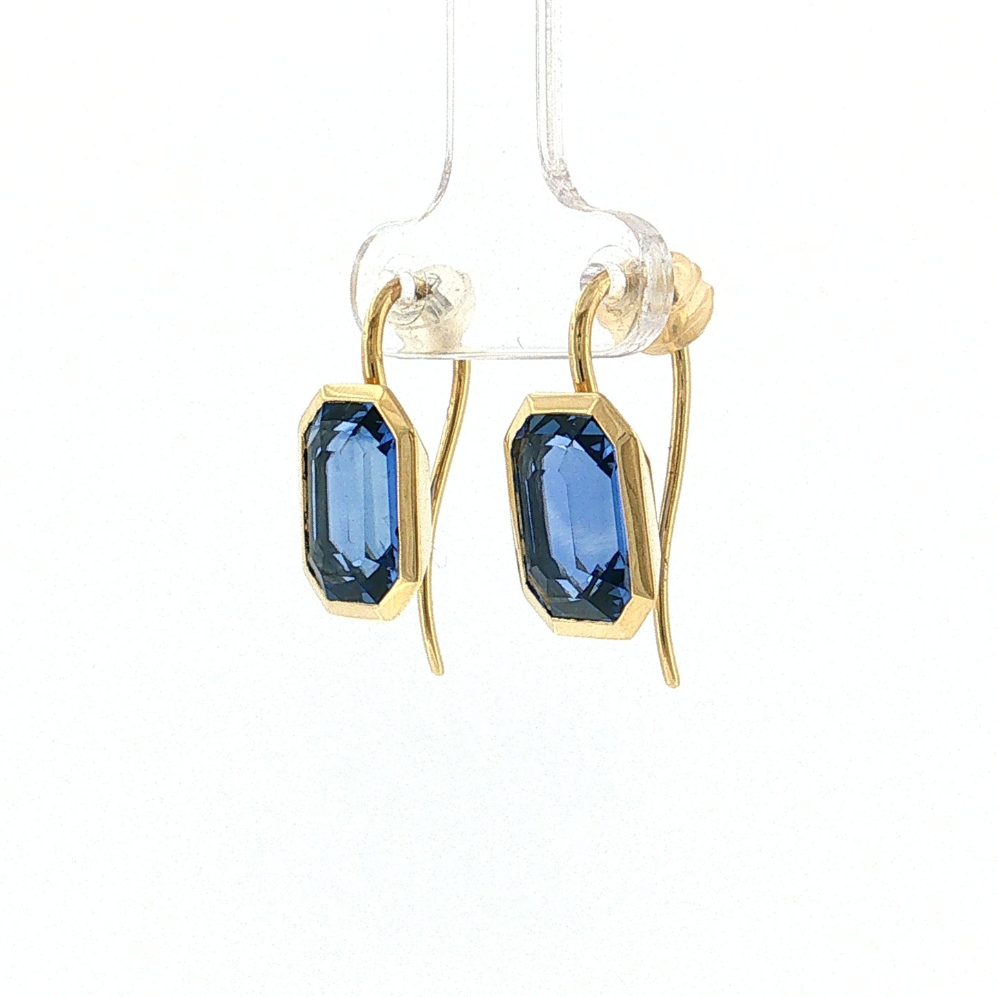 10.26 Emerald Cut Sapphire Drop Earrings 18k