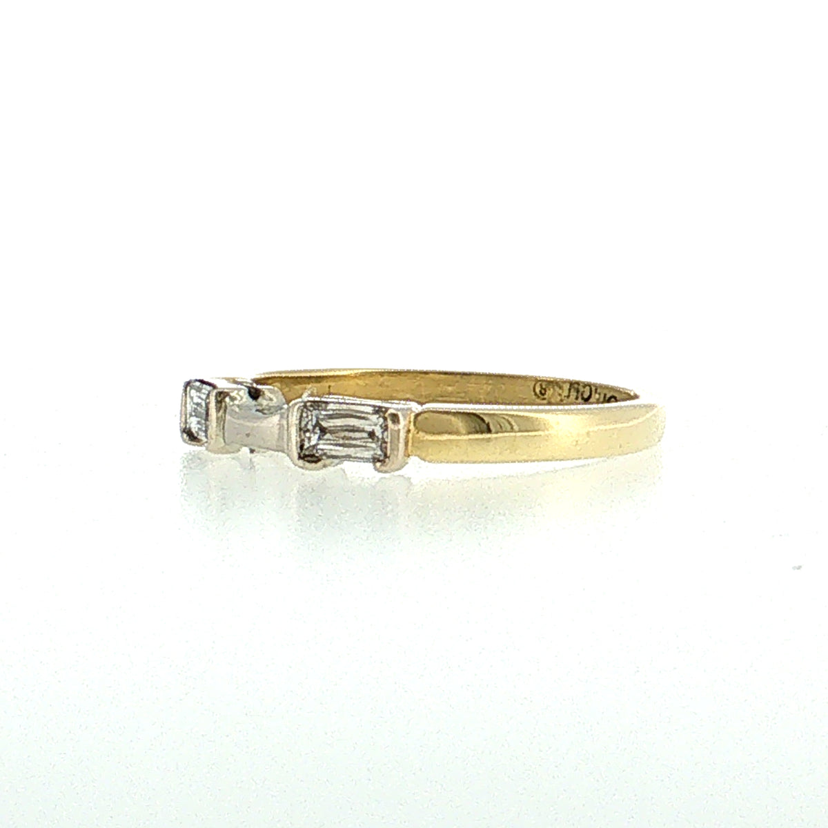 .32 Baguette Diamond Stacking Ring 18k