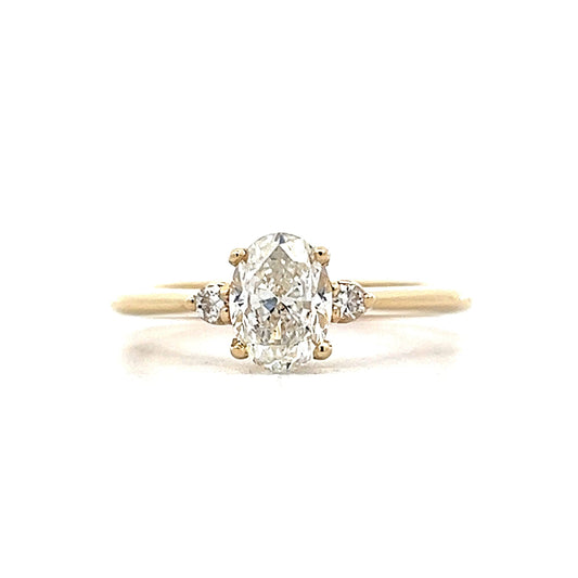 1.00 Oval Diamond Engagement Ring Yellow Gold