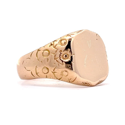 Antique Victorian Floral Signet Ring in 18k Yellow Gold