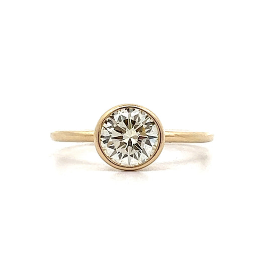 1.02 Round Brilliant Solitaire Engagement Ring in Yellow Gold