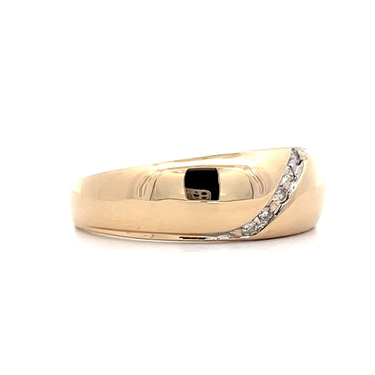 Men's Channel Set Diamond Wedding Band in Yellow Gold