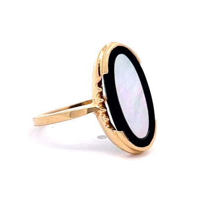 Mother Of Pearl And Black Onyx Cocktail Ring in Yellow Gold