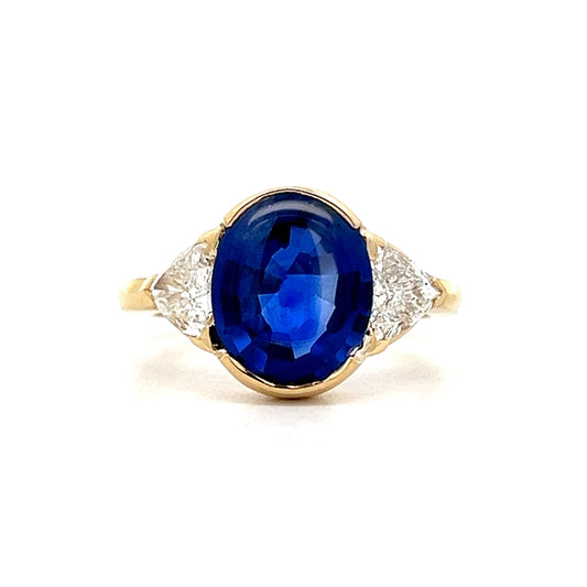 4.30 Cabochon Sapphire Ring in 18k Yellow Gold