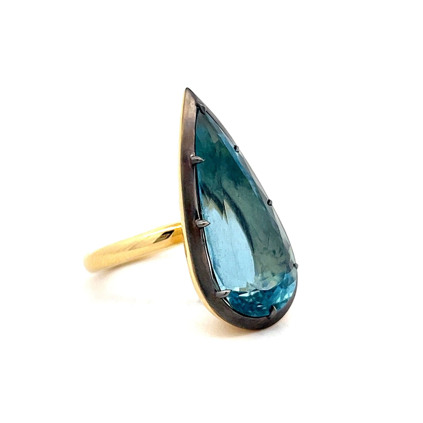 12.94 Vibrant Pear Aquamarine Statement Ring